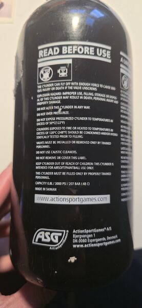 Fil:Bagside af HPA flaske.jpg